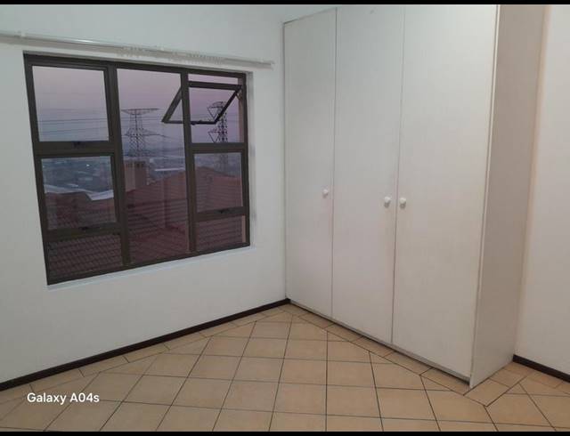 2 BEDROOM PROPERTY TO RENT IN SUNNYROCK